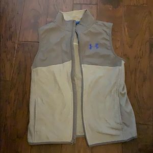 Boys Under Armor zip up vest